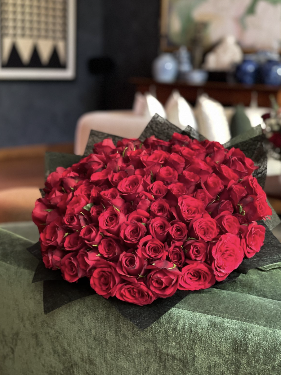 Cherie | 100 Red Roses
